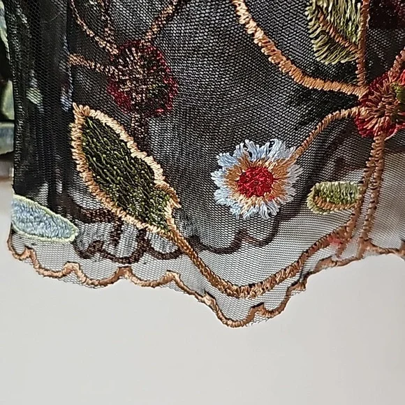 Tolani Collection caftan in size medium. Embroidered Sheer Floral Poncho Top. - Picture 4 of 6